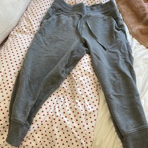 Lululemon sweatpants cropped